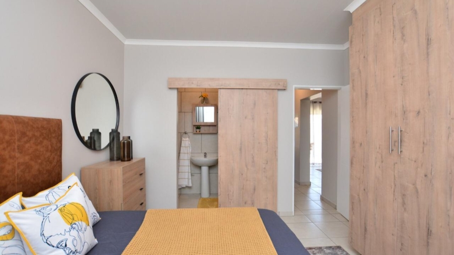 To Let 2 Bedroom Property for Rent in Van Der Hoff Park North West